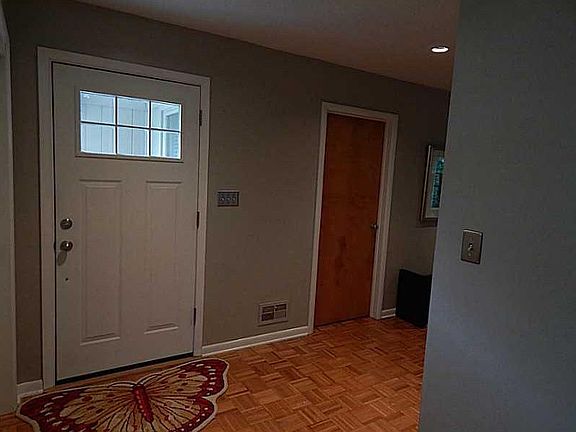 2nd image of 6075 N Oxford St