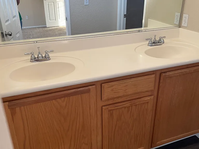 958 Medina De Leon Ave — Photo 1