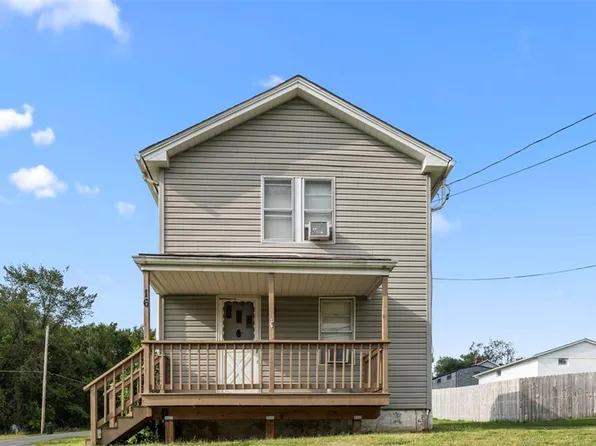 16 S Main St, Southview, PA 15361