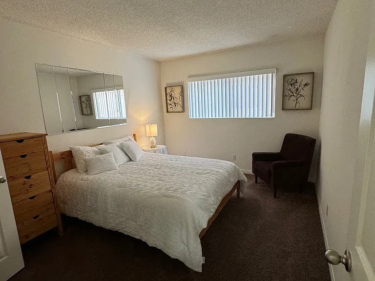 16251 Woodruff Ave — Photo 33