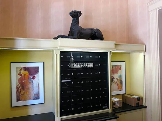 Rented by Manhattan Connection | media 14