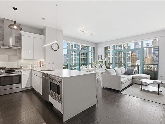 2nd image of 340 W Superior St APT 1201