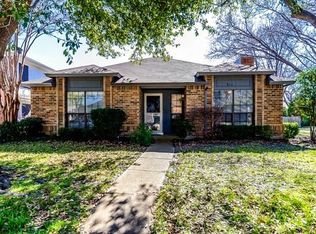 410 Running Brook Ln, Mesquite, TX 75149