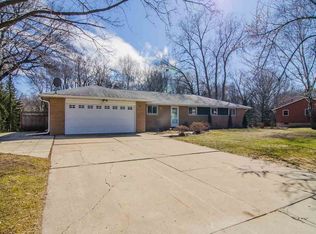 2633 W Point Rd, Green Bay, WI 54304