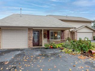 1152 N Rachaels Cir, Maryville, TN 37804
