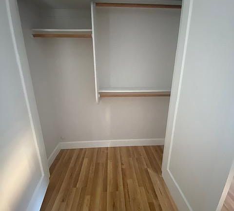 4th image of 1525 Lillian St