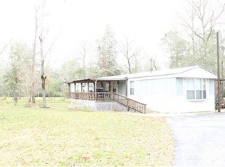 22 Weaver St, Coldspring, TX 77331