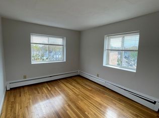 731 River St APT 15, Hyde Park, MA 02136