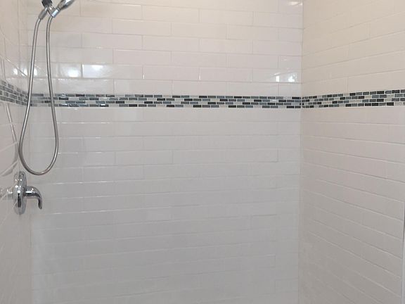 3rd image of 2146 W Berteau Ave APT 3E
