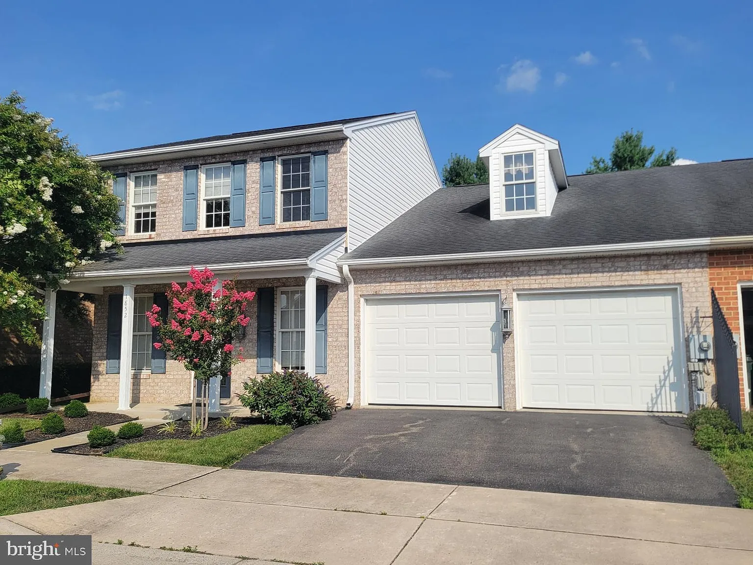 1852 Meridian Dr photo 1
