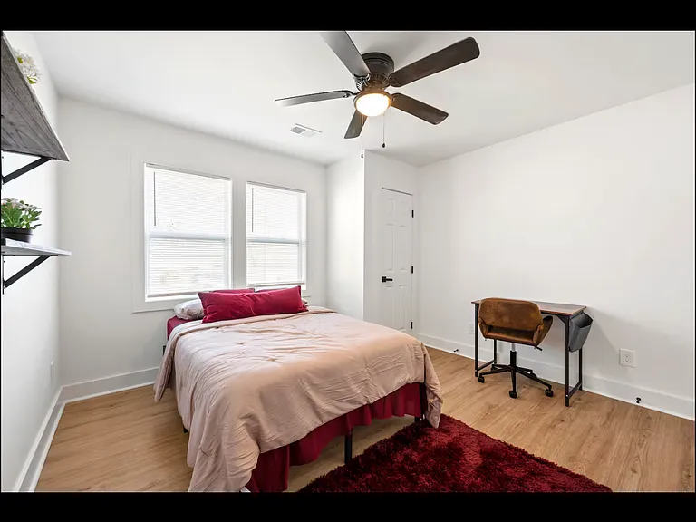 2484 Calvin Ave — Photo 18