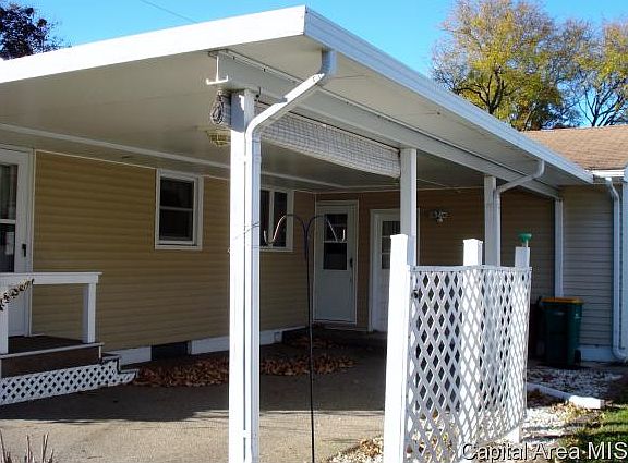 4th image of 256 Benner Ave