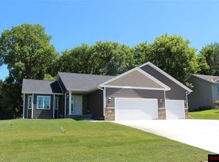 101 Skylark Dr, Mankato, MN 56001
