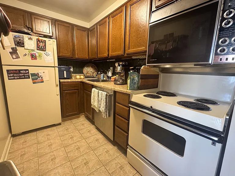 1749 Q St NW #E — Photo 4