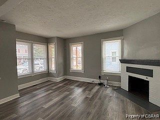 3rd image of 439 Newport News Ave