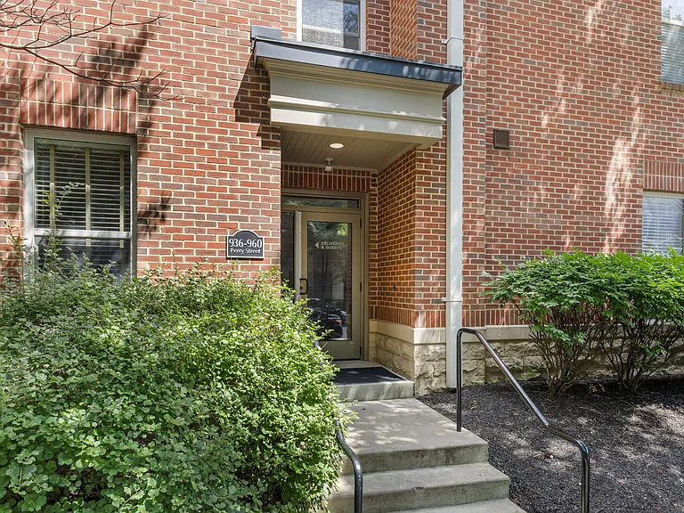 936 Perry St #304 — Photo 40