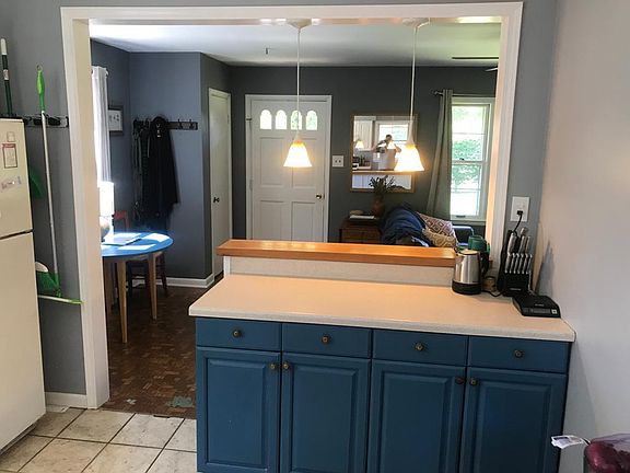 5th image of 291 Zandale Dr