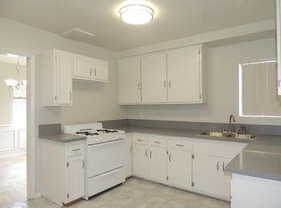 1511 N Pearl Ave, Compton, CA 90221