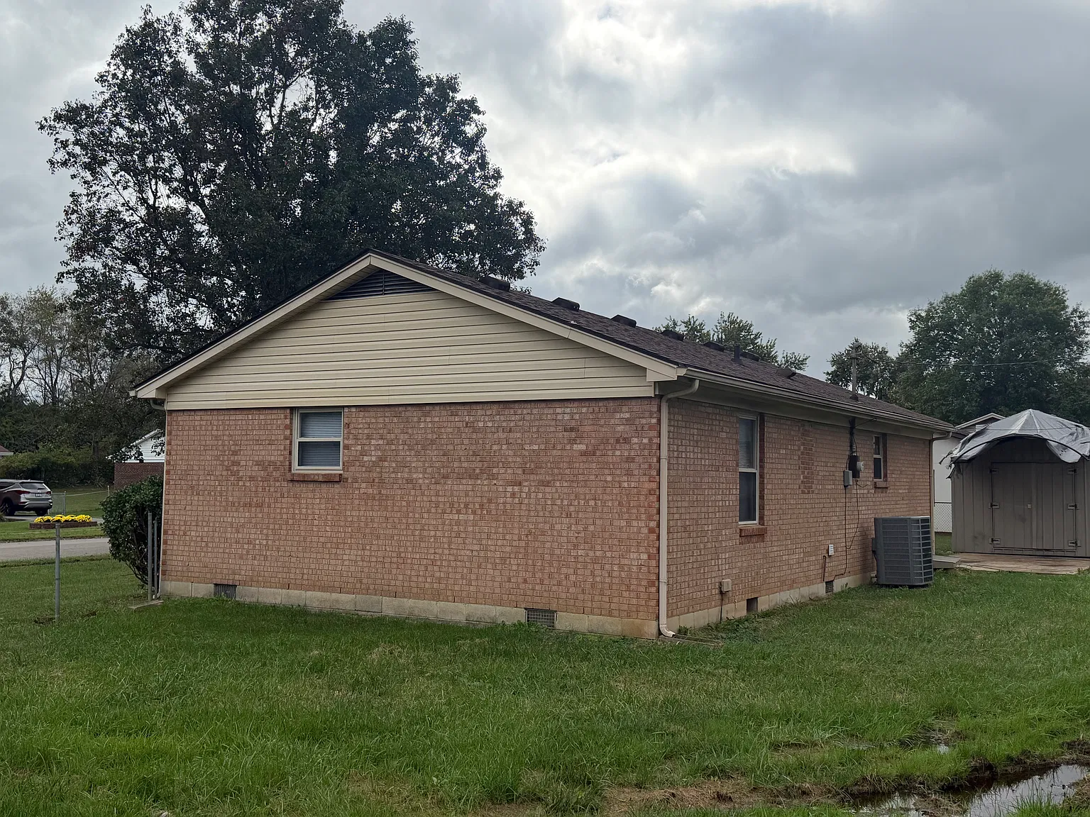 3 bed, 1100 sqft, $1,895 — Photo 4
