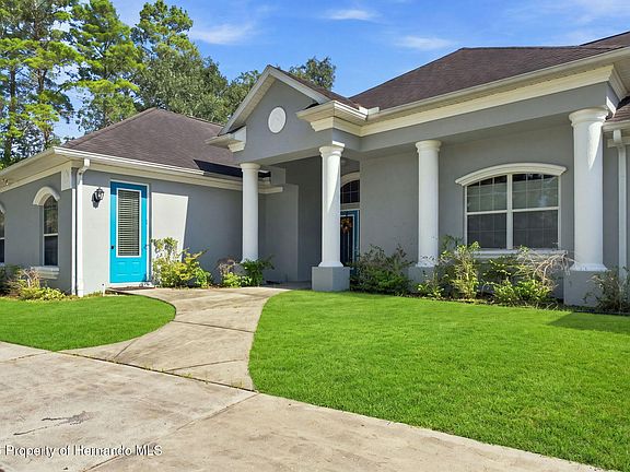 5th image of 11200 Woodland Waters Blvd