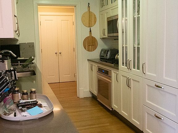5th image of 27 W 72nd St #214/215