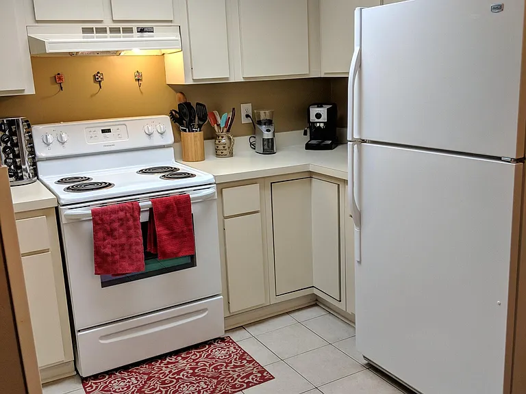 127 Groton Dr — Photo 13