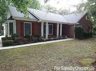 2920 Summerland Dr, Matthews, NC 28105