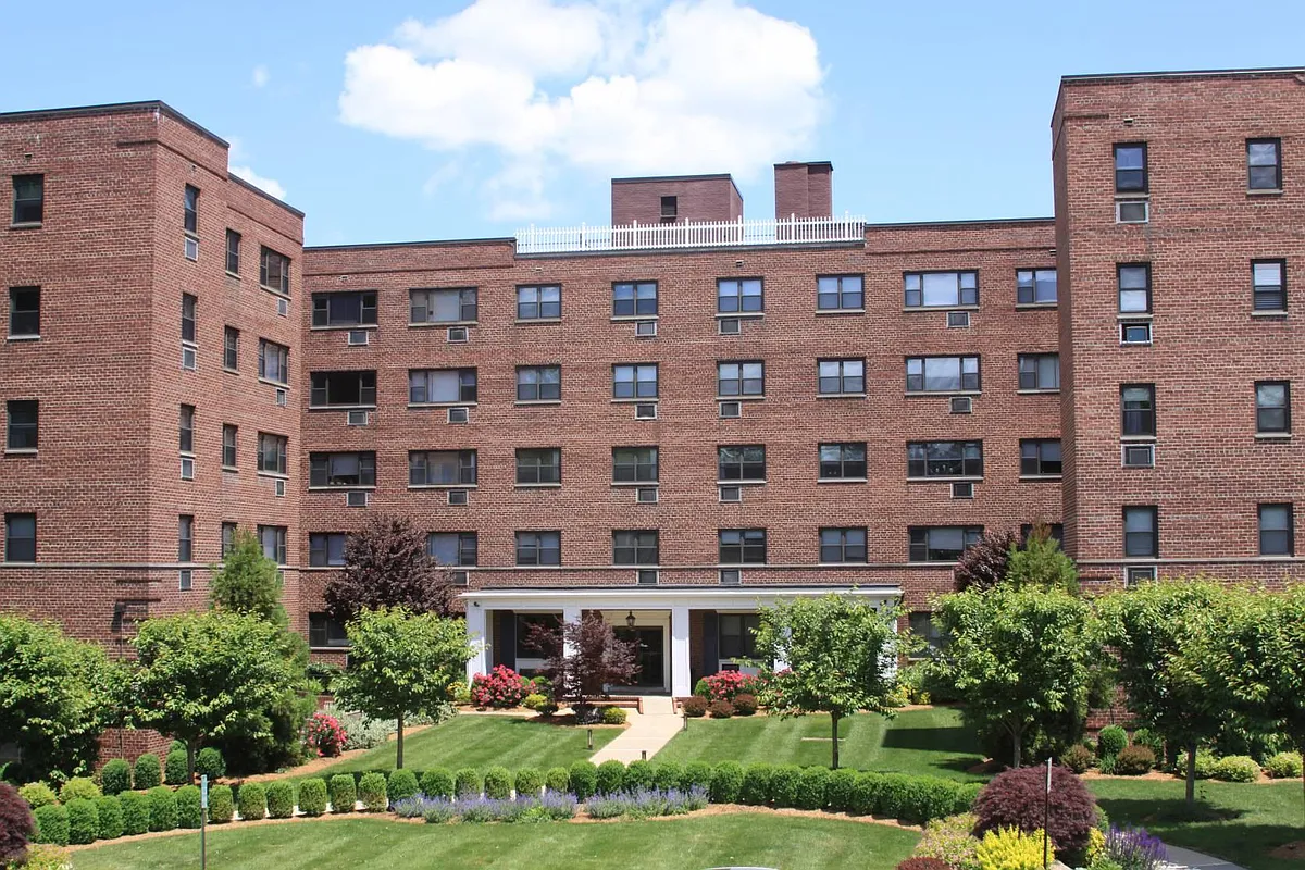 Exterior - Franklin Hill
