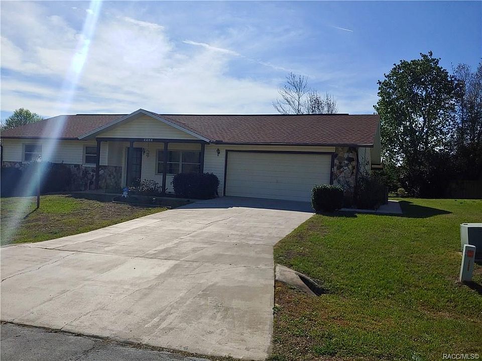 1st image of 3564 N Tamarisk Ave