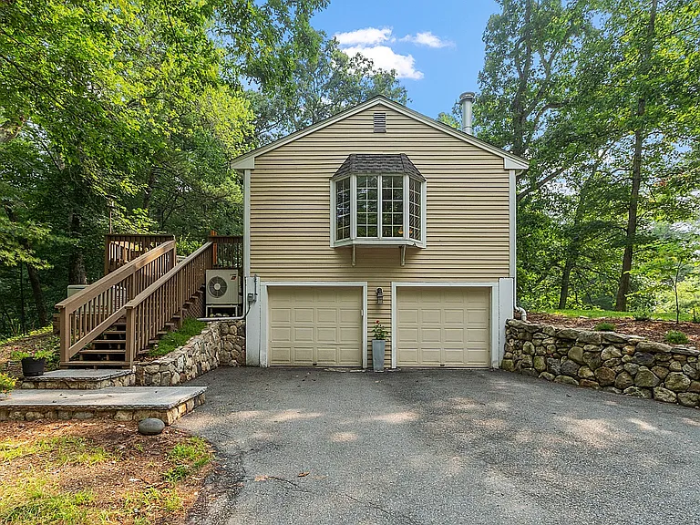 21 Eldridge Rd — Photo 34