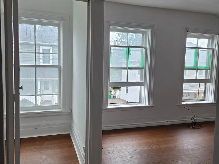 105 Bethune St #2 — Photo 3