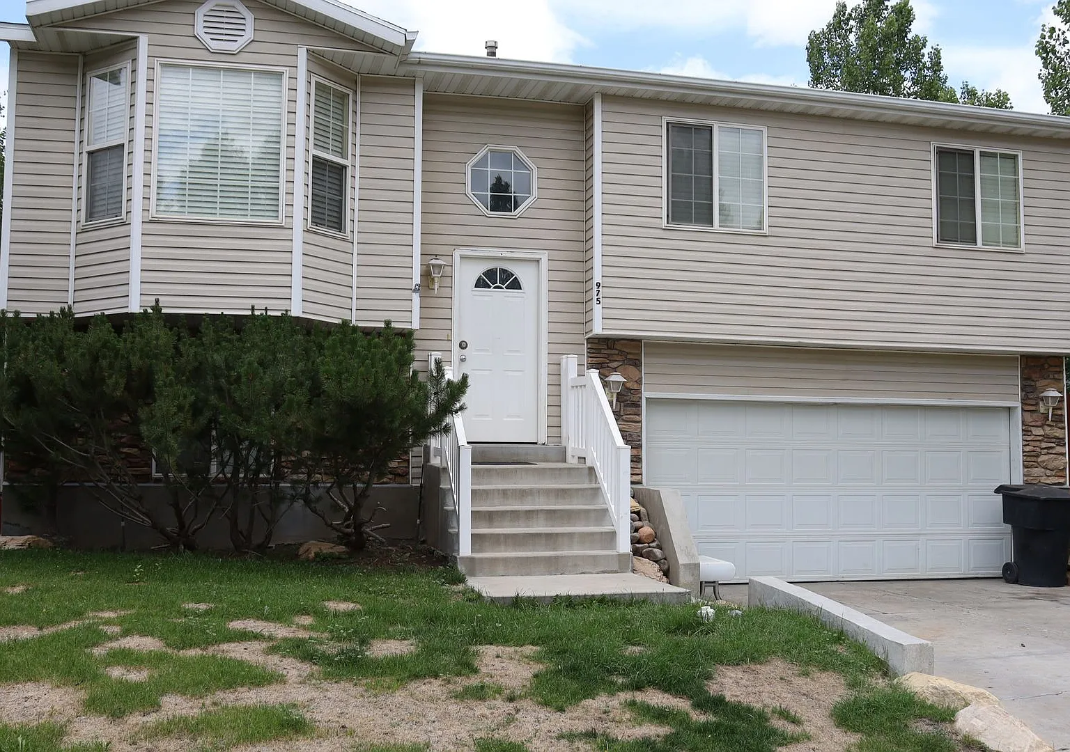 Gorgeous 4 bed 2 bath home in Heber — Photo 1