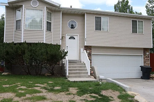 975 E 170 N Photo 1