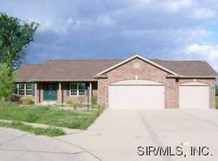 123 Ebbets Field Dr, Bethalto, IL 62010