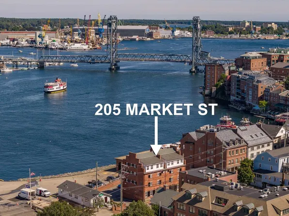 205 Market St #3, Portsmouth, NH 03801