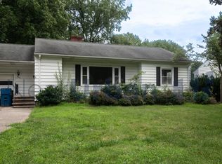 5577 Fitch Rd, North Olmsted, OH 44070