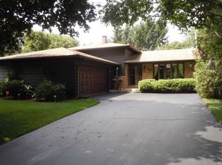 364 Belle Plaine Ave, Gurnee, IL 60031