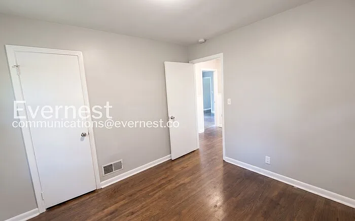 2348 2nd St NE — Photo 6