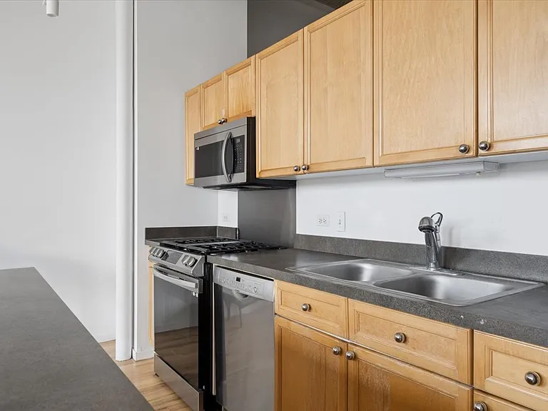 3151 N Lincoln Ave #304 — Photo 8