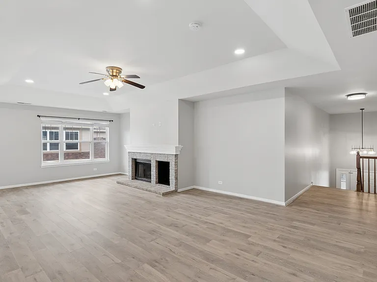 1952 Crenshaw Cir #1952 — Photo 6