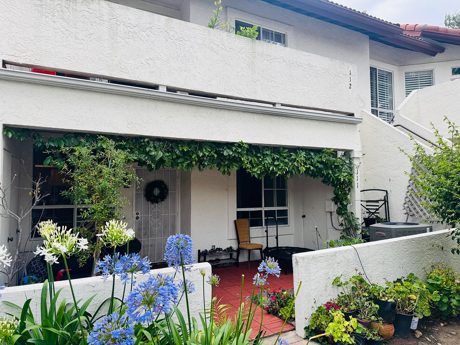 2 bed, 979 sqft, $2,950 — Photo 2