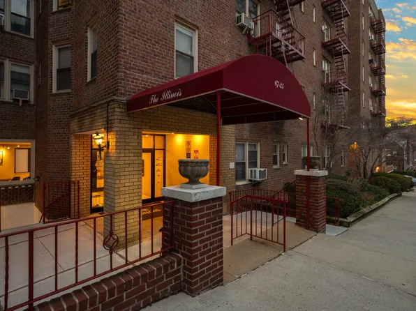 67-25 Clyde Street image 21 of 23