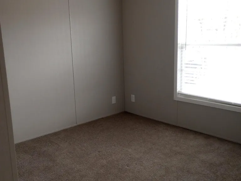 607 E China St — Photo 9