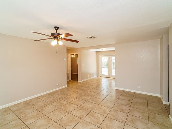 4th image of 7014 Glen Point