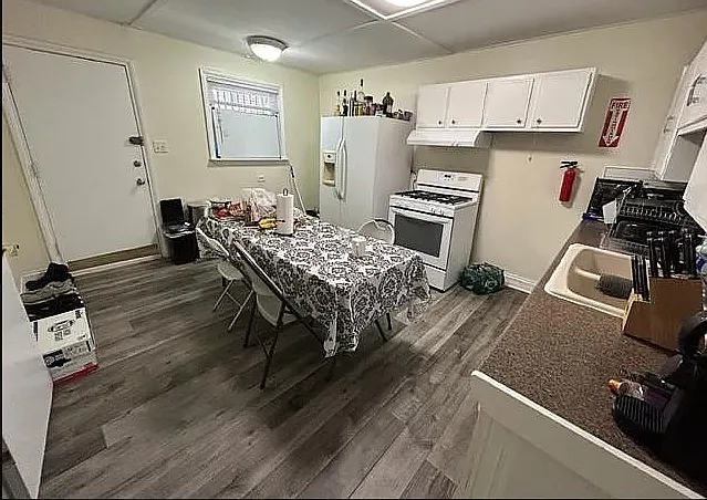 2627 N Mildred Ave #1R — Photo 15