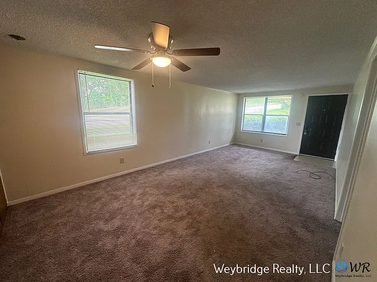 5091 Castlewood Way — Photo 5