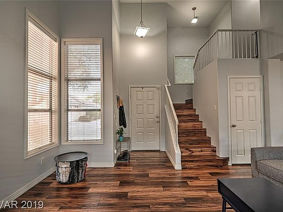 4th image of 2445 Cliffwood Dr