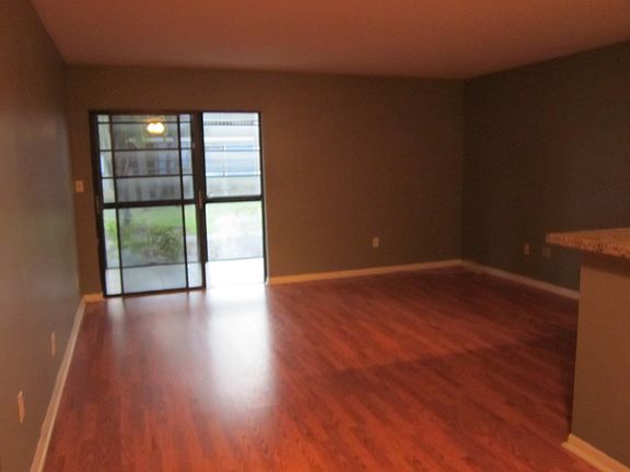 2nd image of 805 NE 199th St APT 102