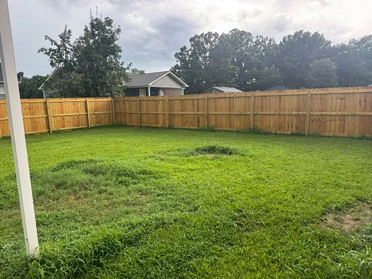 100 E Lauren Rd — Photo 11