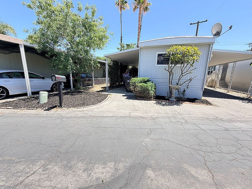 2nd image of 3900 S Temescal St